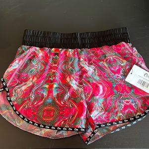 Zyia Magenta sprinter shorts size medium